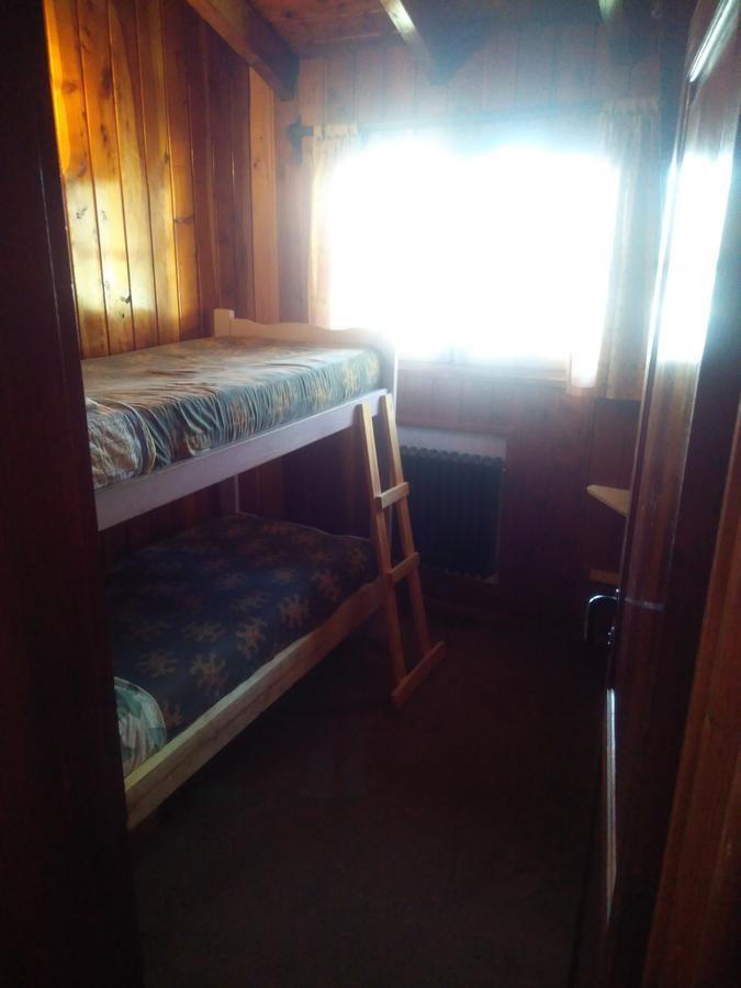 Universal Traveller'S Hostel Сан-Карлос-де-Барилоче Экстерьер фото